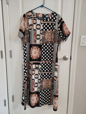 Women's Black & Cream Mixed Print Short Sleeve Dress 2XL